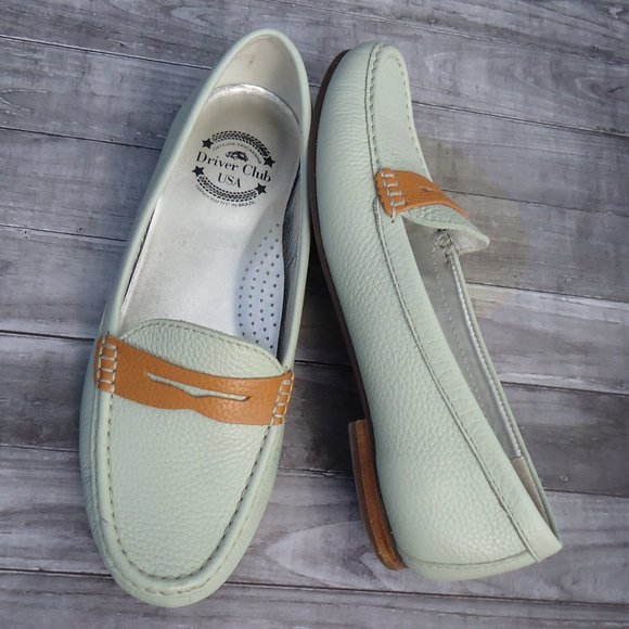 Driver Club USA Women's Leather Driving Loafers - Chain Detail Moccasins